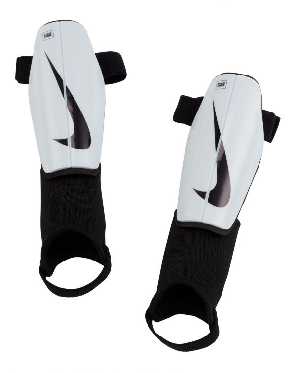 Ochraniacze Nike Charge DX4610-100 Rozmiar L (170-180cm)