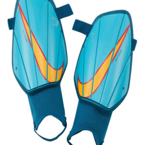 Ochraniacze piłkarskie Nike Charge SP2164-447 Rozmiar S (150-160cm)