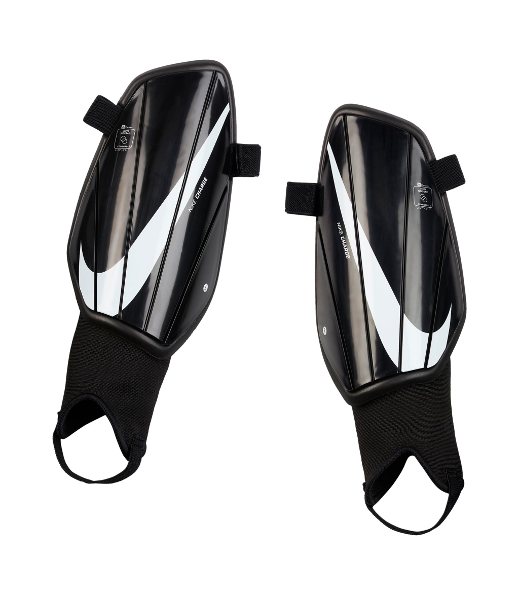Ochraniacze Nike Charge SP2164-010